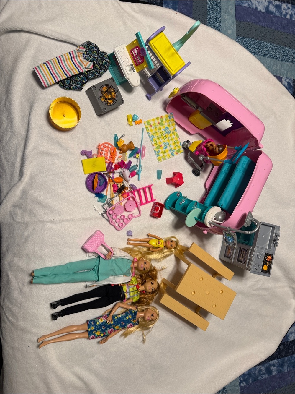 Barbie-HUGE LOT